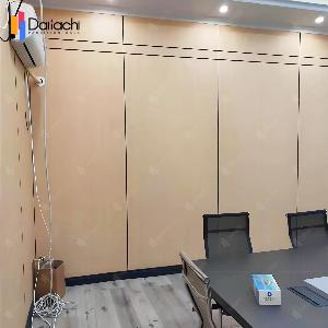 Manual Partition Walls: Reinventing Space with Aesthetics and Function Manual Partition Walls: Reinventing Space with Aesthetics and Function