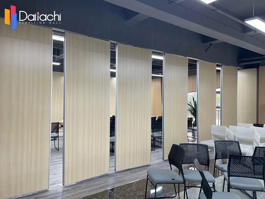 Acoustic Motorized Partition Wall for Office Meeting Room