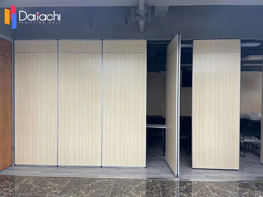 Acoustic Motorized Partition Wall for Office Meeting Room