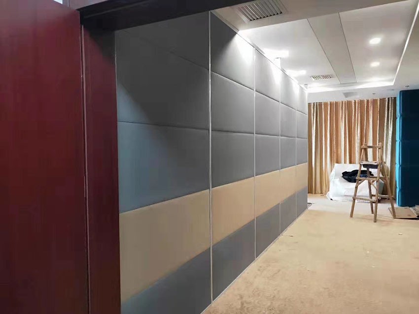 Contrast Color Partition Wall Systems