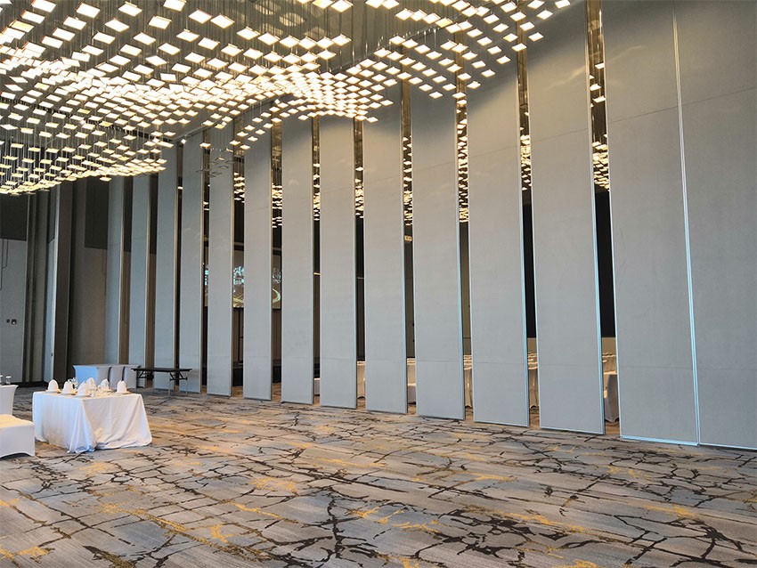 Manual Operable Walls & Room Partitions in Shenzhen Hotel Banquet Hall