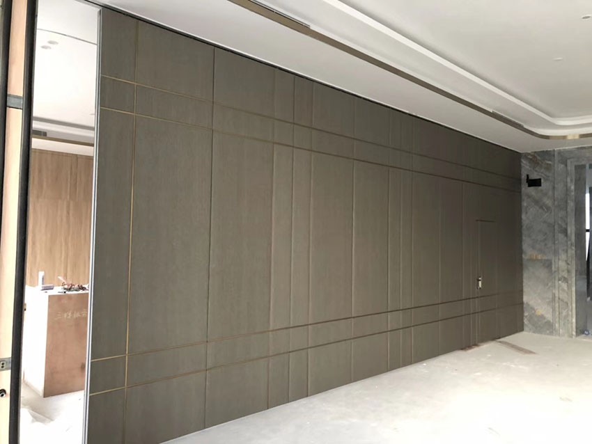 Temporary Partition Wall With Door