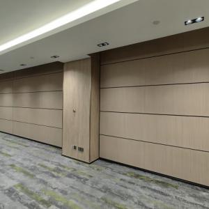Vertically Folding Partition（panel)